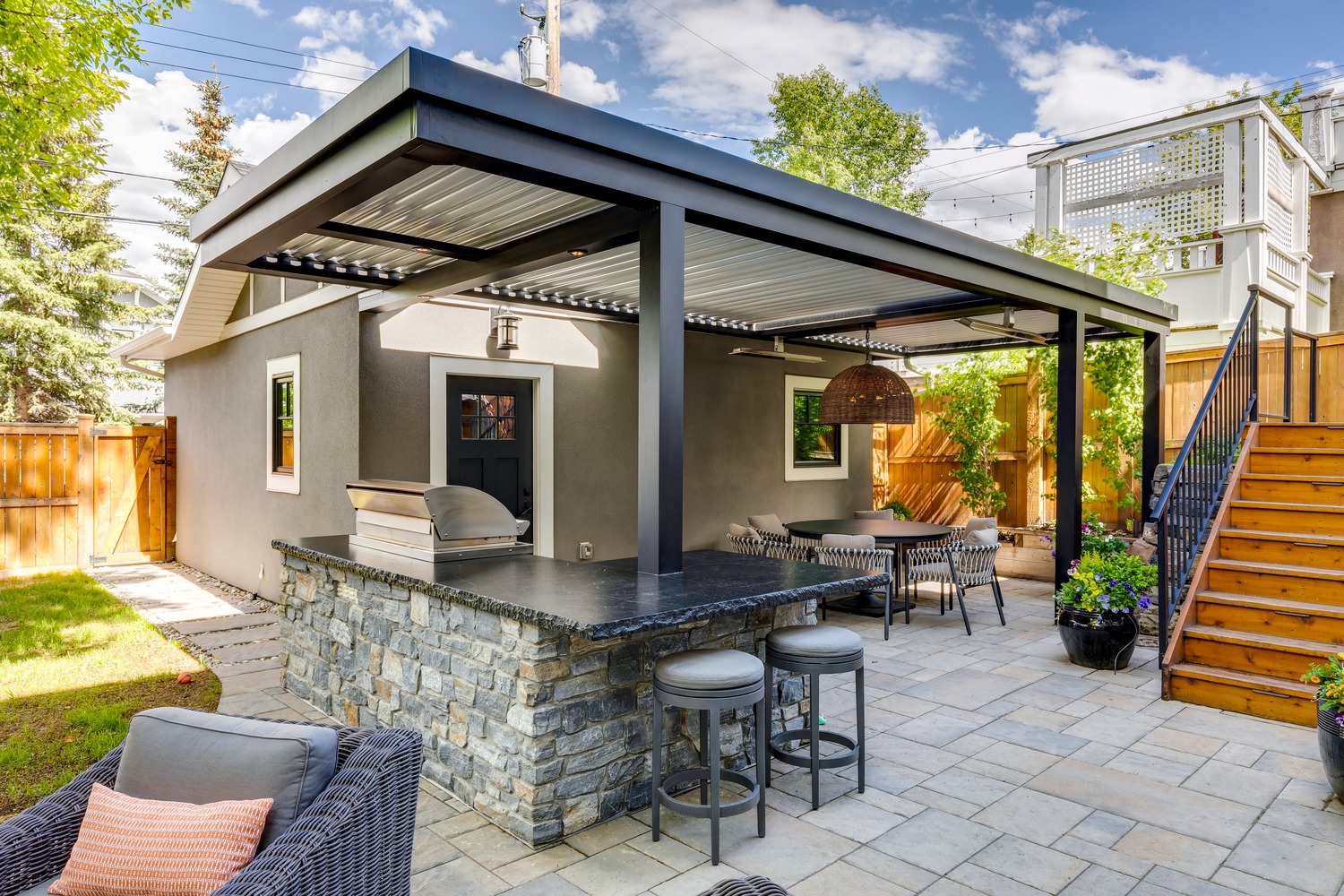 attached louvered pergola - StruXure Pergolas In Northern California - Smart motorized Pergolas for Homeowners, contractors, and businesses