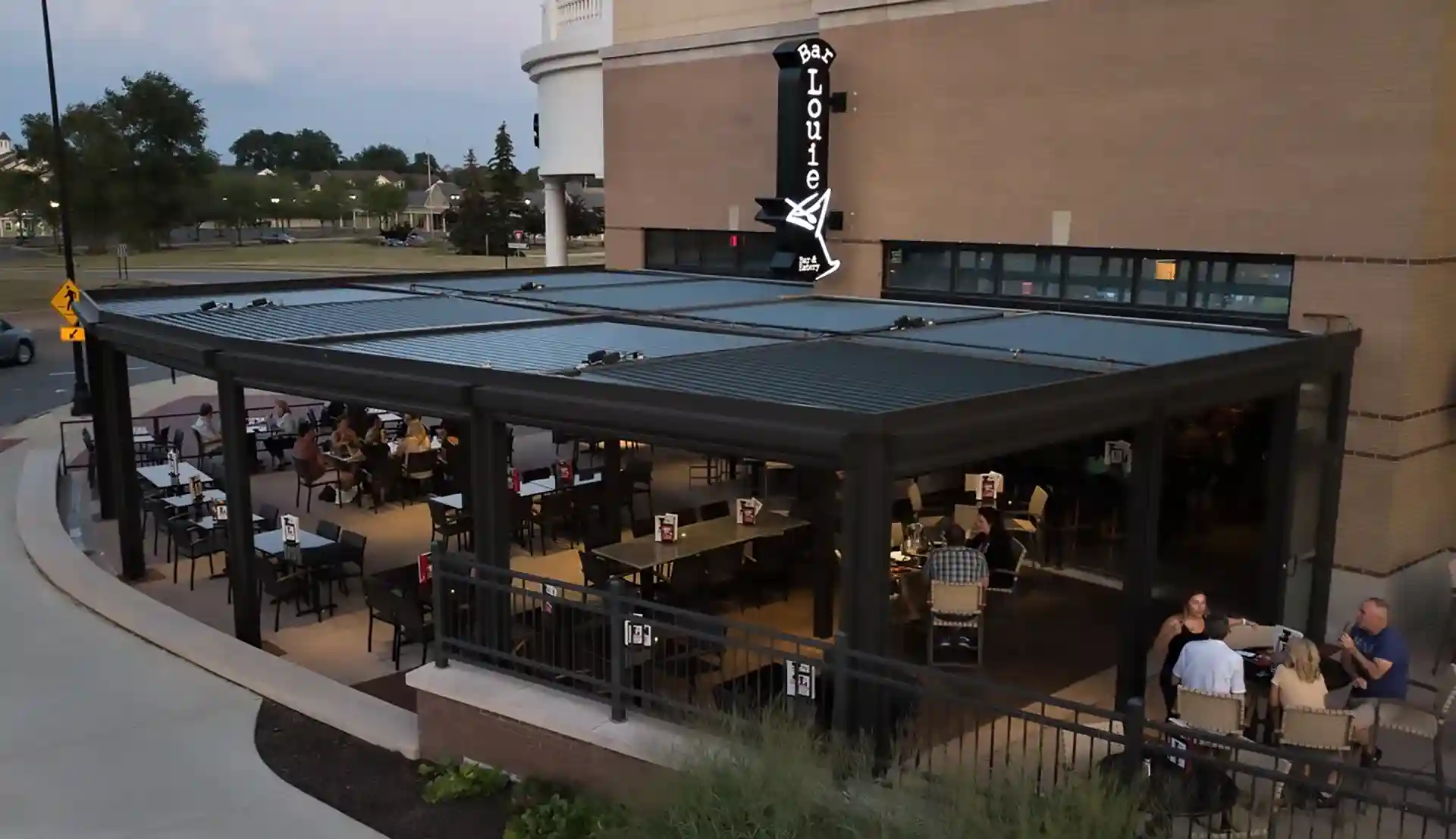 Benefits of pergolas for restaurants in northern california