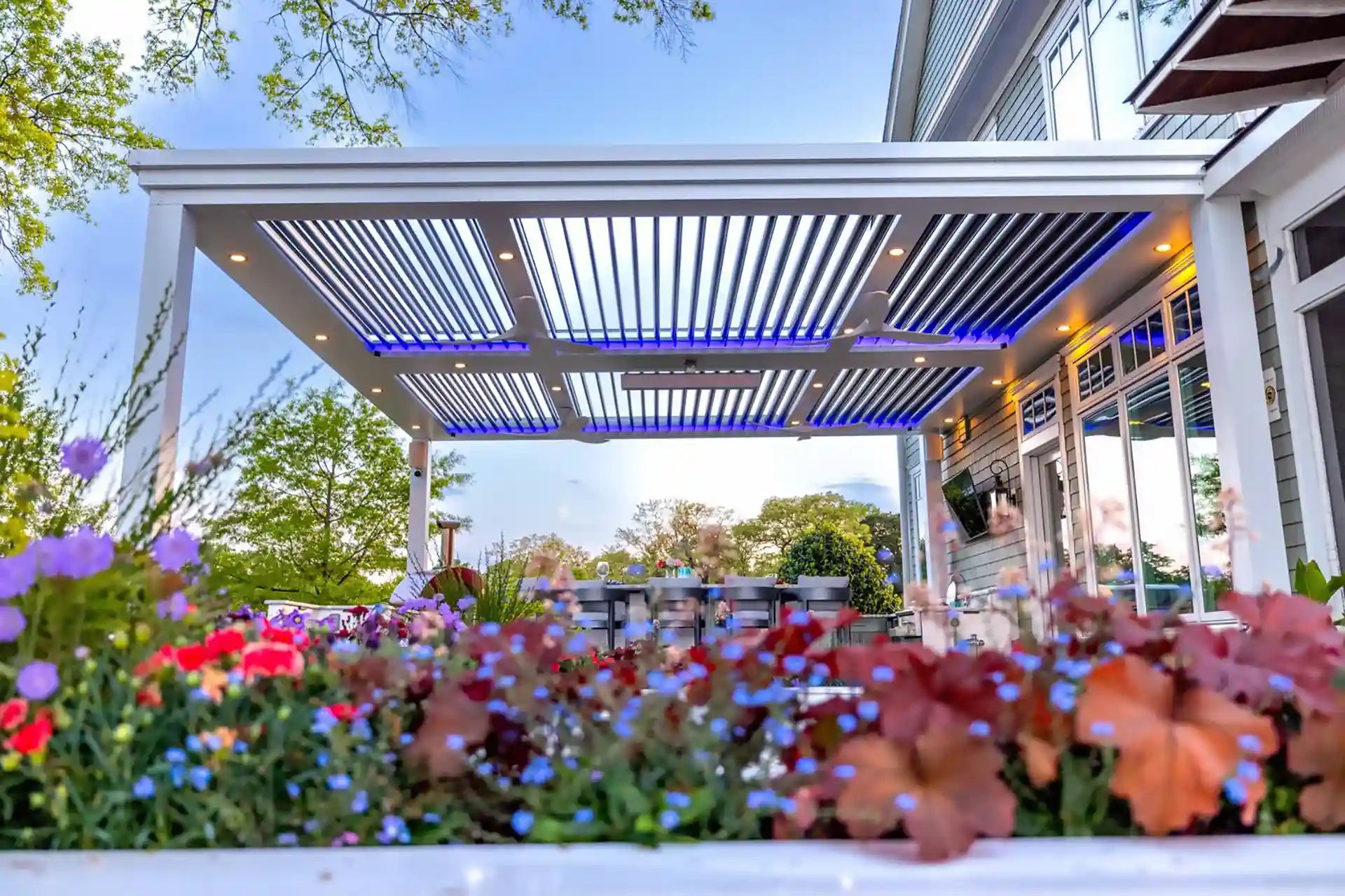 What is a Smart Pergola